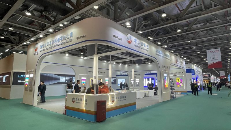 小型舞台搭建：尺寸、流程与关键要点